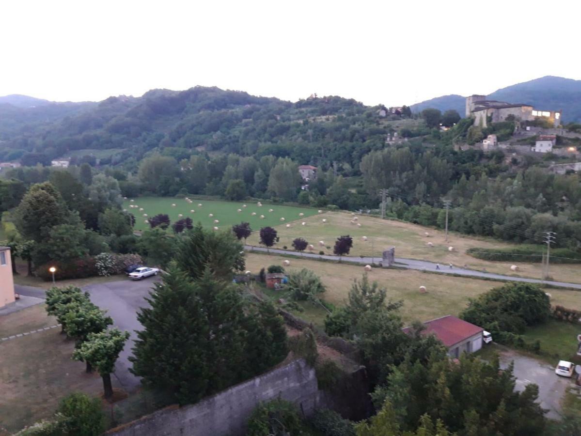 Appartamento Panoramico Pontremoli Exterior foto