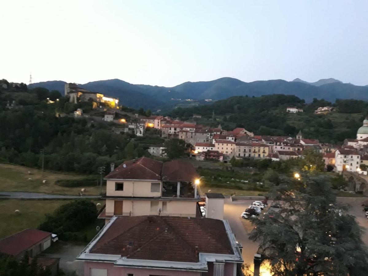 Appartamento Panoramico Pontremoli Exterior foto