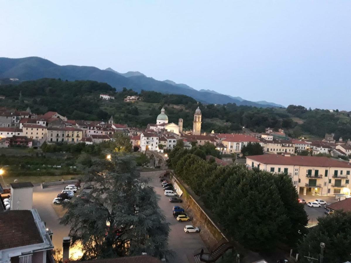 Appartamento Panoramico Pontremoli Exterior foto