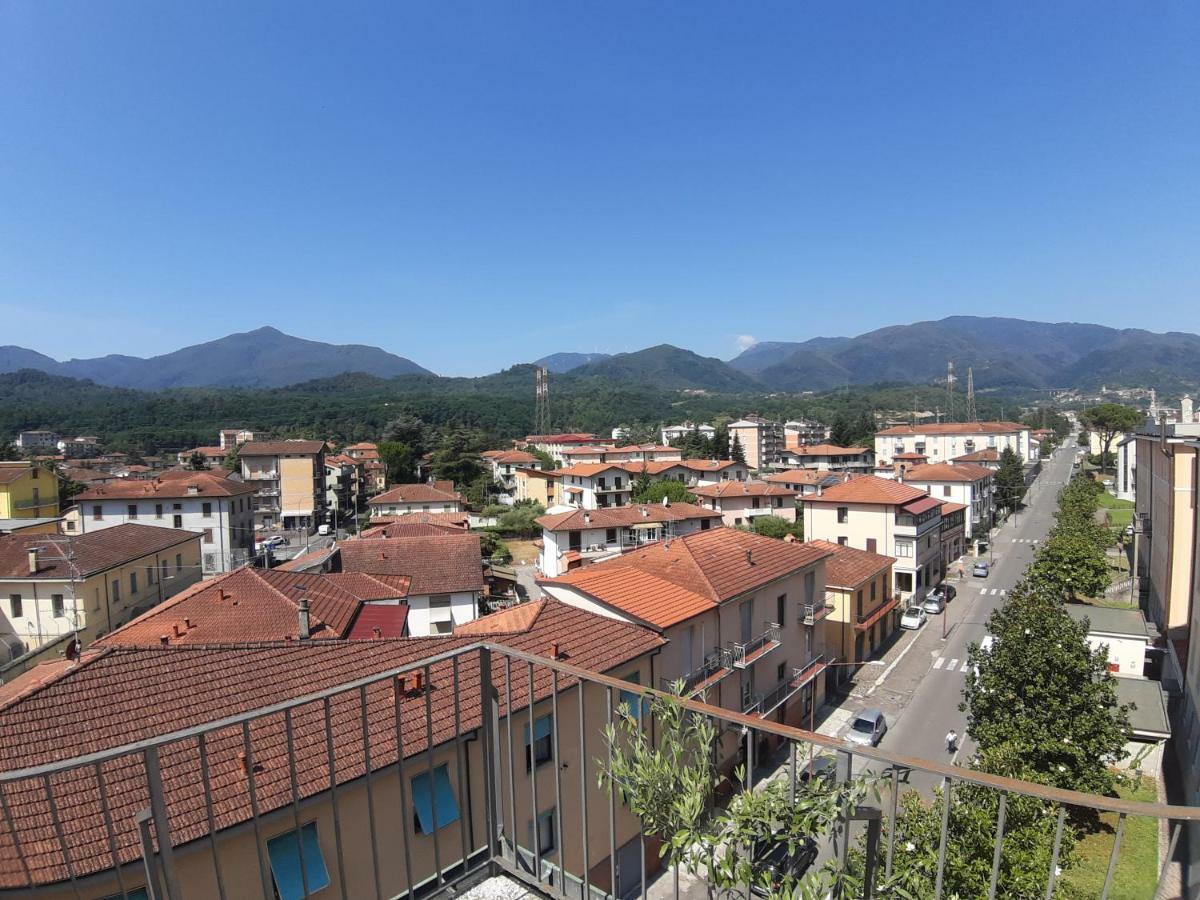 Appartamento Panoramico Pontremoli Exterior foto