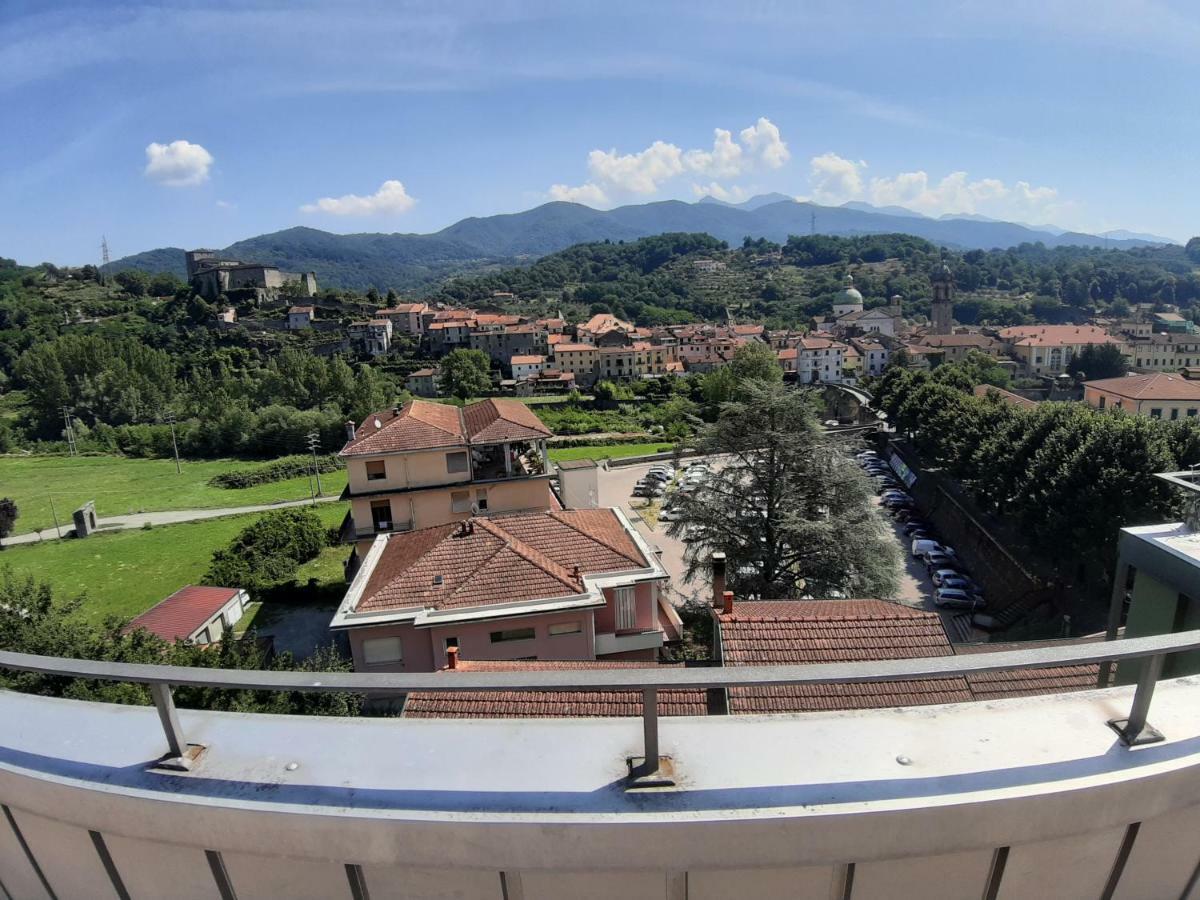 Appartamento Panoramico Pontremoli Exterior foto